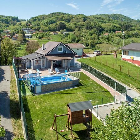 Cvetkova Hiza Sa Jacuzzijem Villa Tuheljske Toplice Exteriör bild
