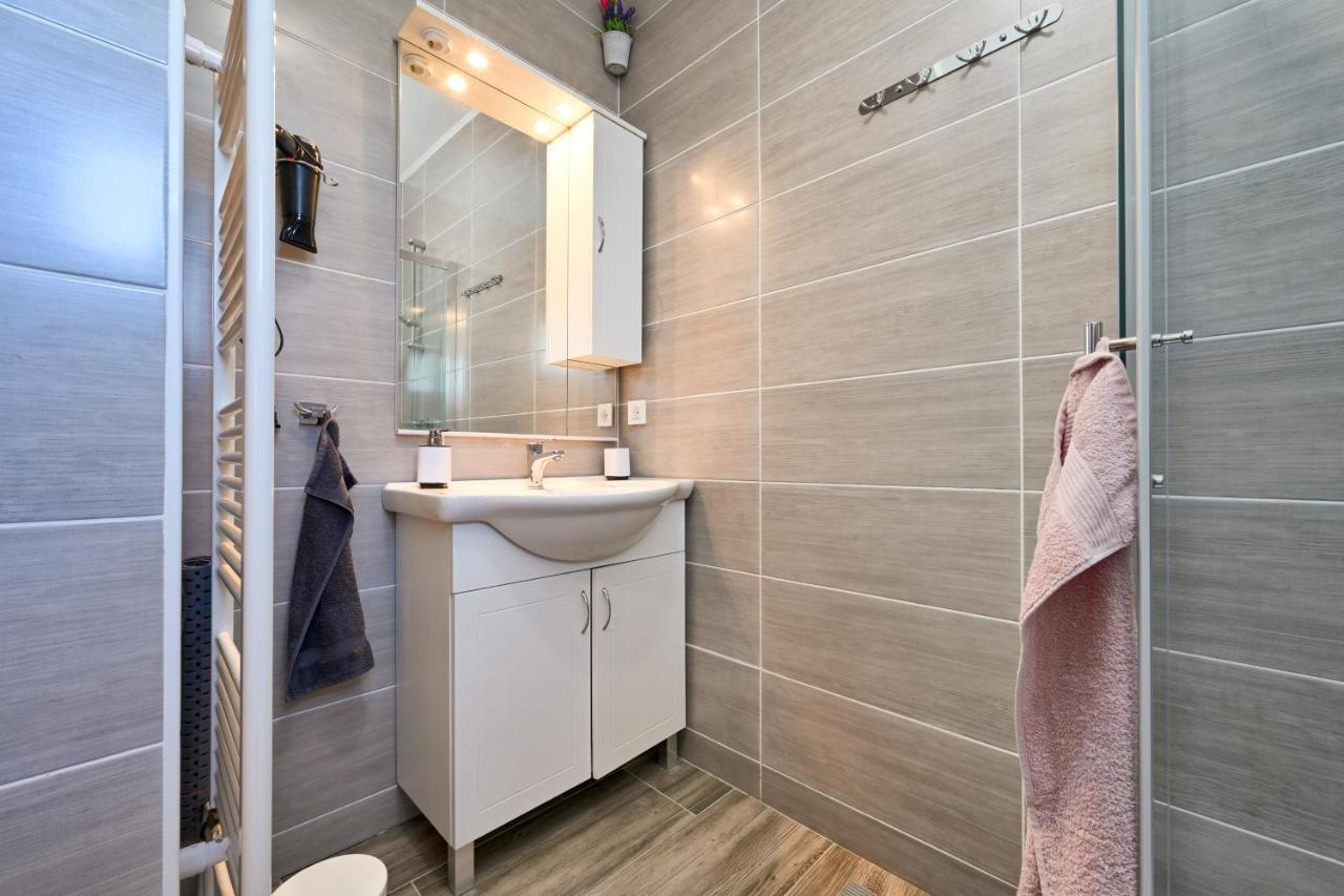 Cvetkova Hiza Sa Jacuzzijem Villa Tuheljske Toplice Exteriör bild
