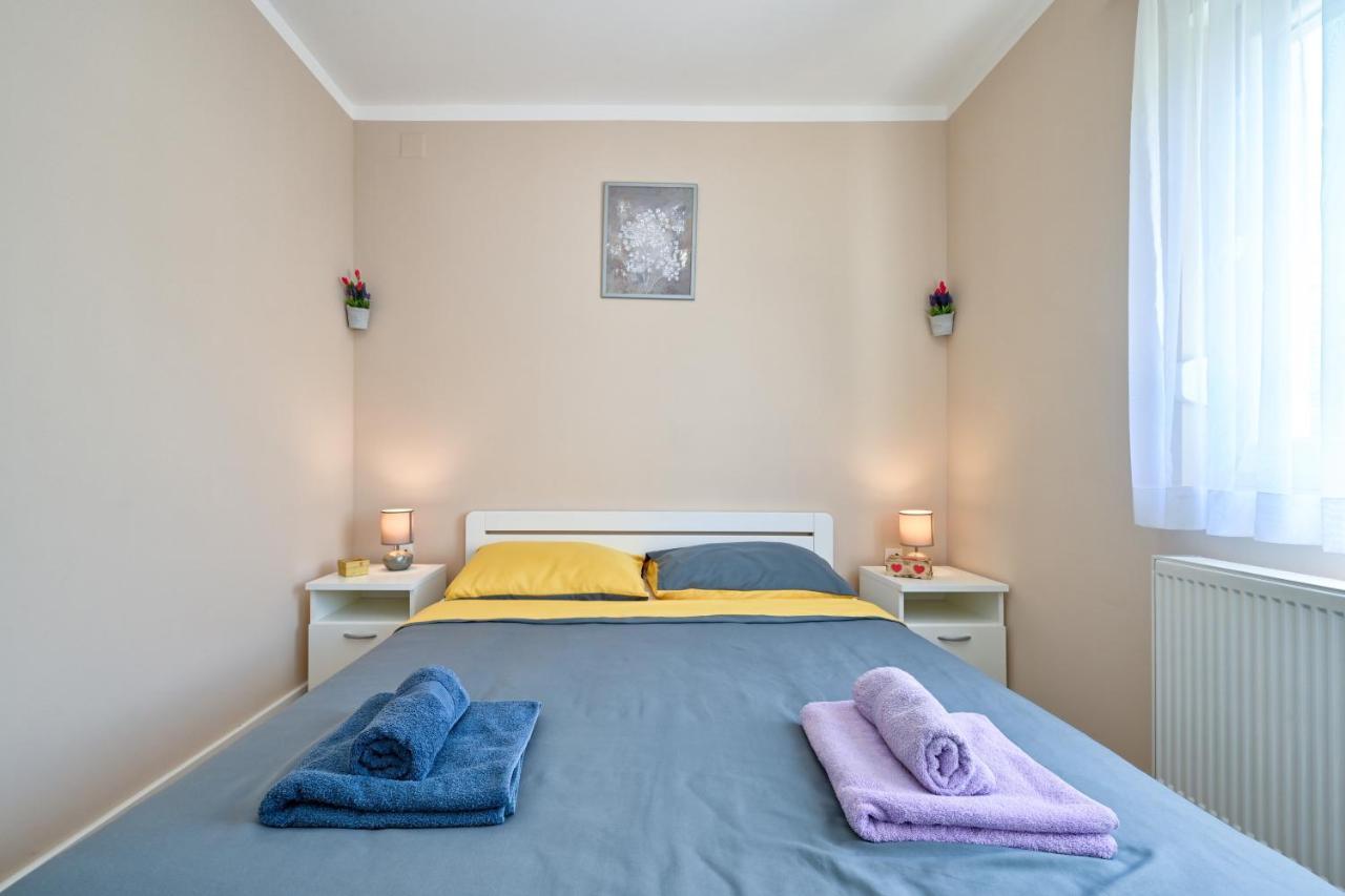 Cvetkova Hiza Sa Jacuzzijem Villa Tuheljske Toplice Exteriör bild
