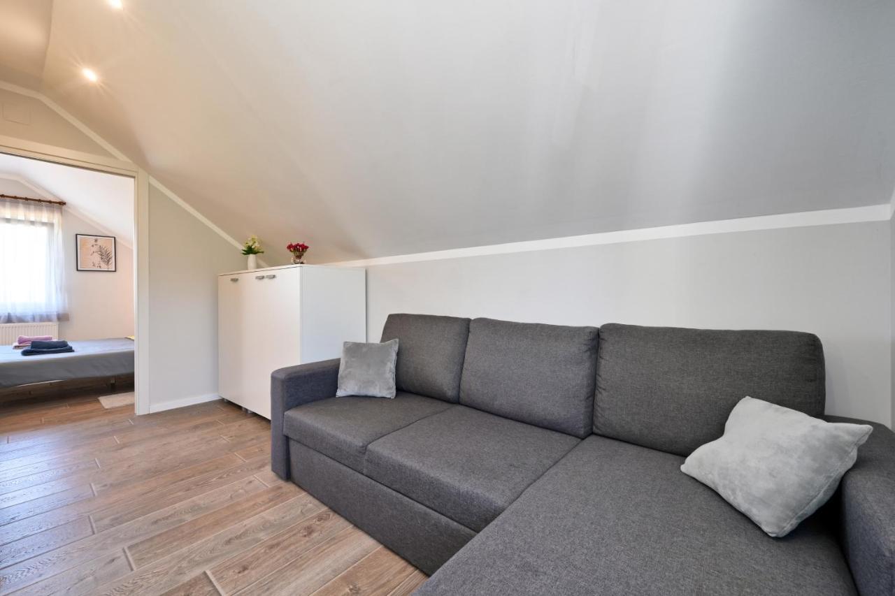 Cvetkova Hiza Sa Jacuzzijem Villa Tuheljske Toplice Exteriör bild