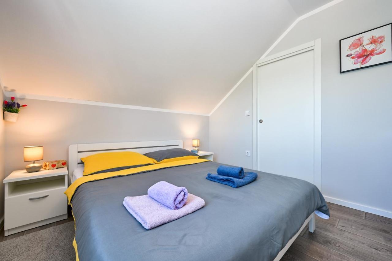 Cvetkova Hiza Sa Jacuzzijem Villa Tuheljske Toplice Exteriör bild
