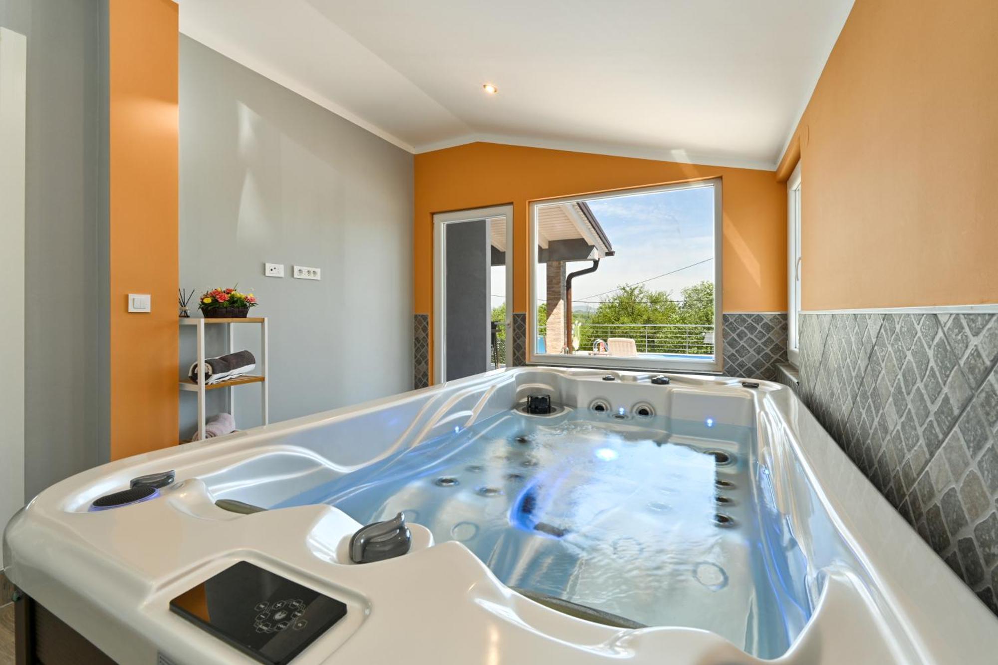 Cvetkova Hiza Sa Jacuzzijem Villa Tuheljske Toplice Exteriör bild